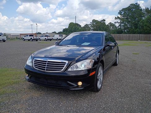 Used 2008 Mercedes-Benz S 550 4MATIC image 2