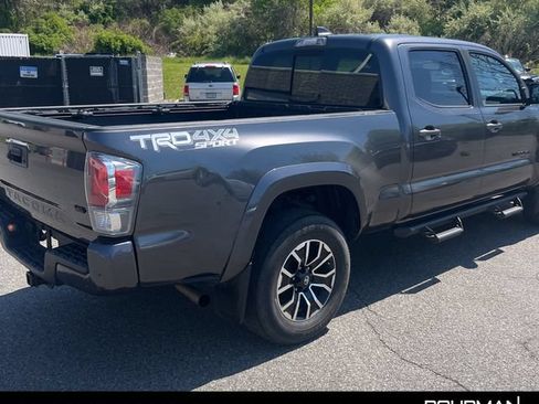 Used 2021 Toyota Tacoma TRD Sport AWD/4WD image 5