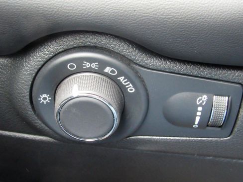 Used 2025 Dodge Durango GT AWD/4WD image 18