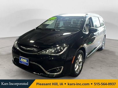 Used 2019 Chrysler Pacifica Touring-L Plus w/ Tire & Wheel Group
