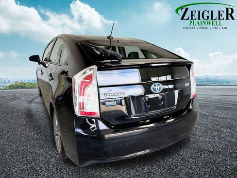 Used 2013 Toyota Prius Persona Series FWD image 4