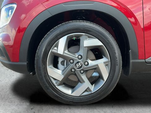 Used 2024 Hyundai Venue Limited FWD image 24