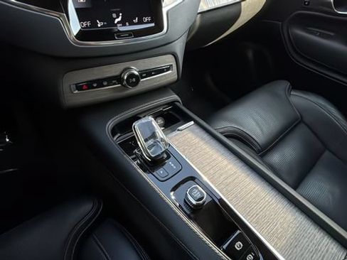 Used 2022 Volvo XC90 T8 Inscription w/ Advanced Package AWD/4WD image 37