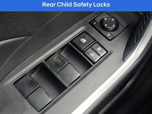 Used 2020 Toyota RAV4 XLE w/ Carpet Mat Package image 29