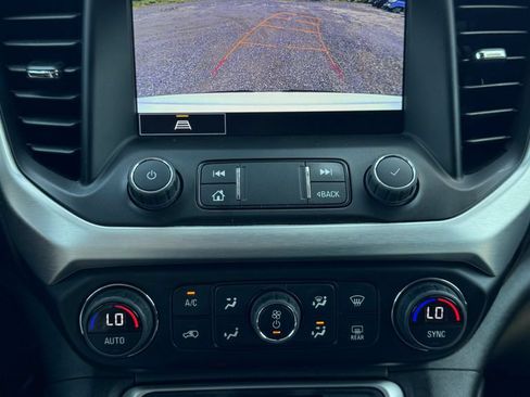 Used 2023 GMC Acadia SLT AWD/4WD image 19