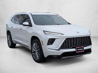 Used 2025 Buick Enclave Avenir w/ Super Cruise Package video 3