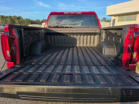 Used 2024 GMC Sierra 1500 AT4 w/ Technology Package image 5