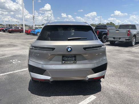 Certified 2025 BMW iX xDrive50 AWD/4WD image 5