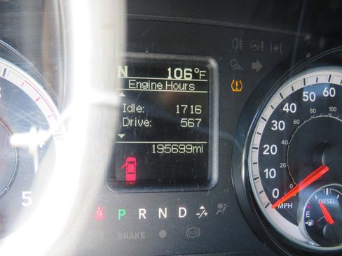 Used 2018 RAM 2500 Tradesman w/ Chrome Appearance Group image 14