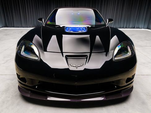 Used 2009 Chevrolet Corvette ZR1 w/ Preferred Equipment Group RWD image 9