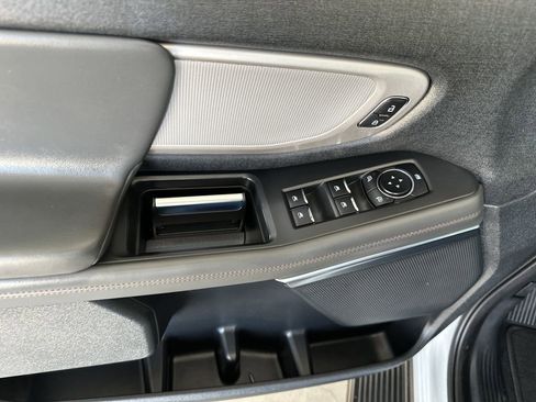 Used 2025 Ford Expedition Active RWD image 11