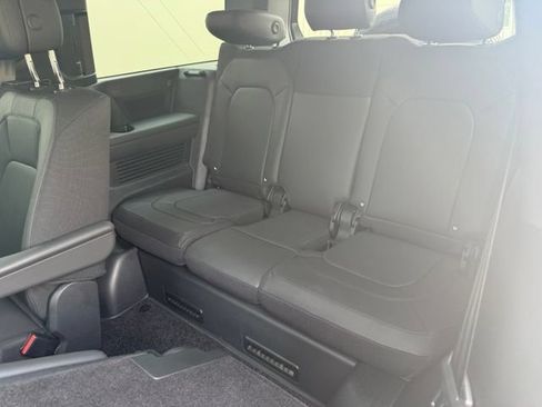 Used 2025 Land Rover Defender 130 V8 AWD/4WD image 34