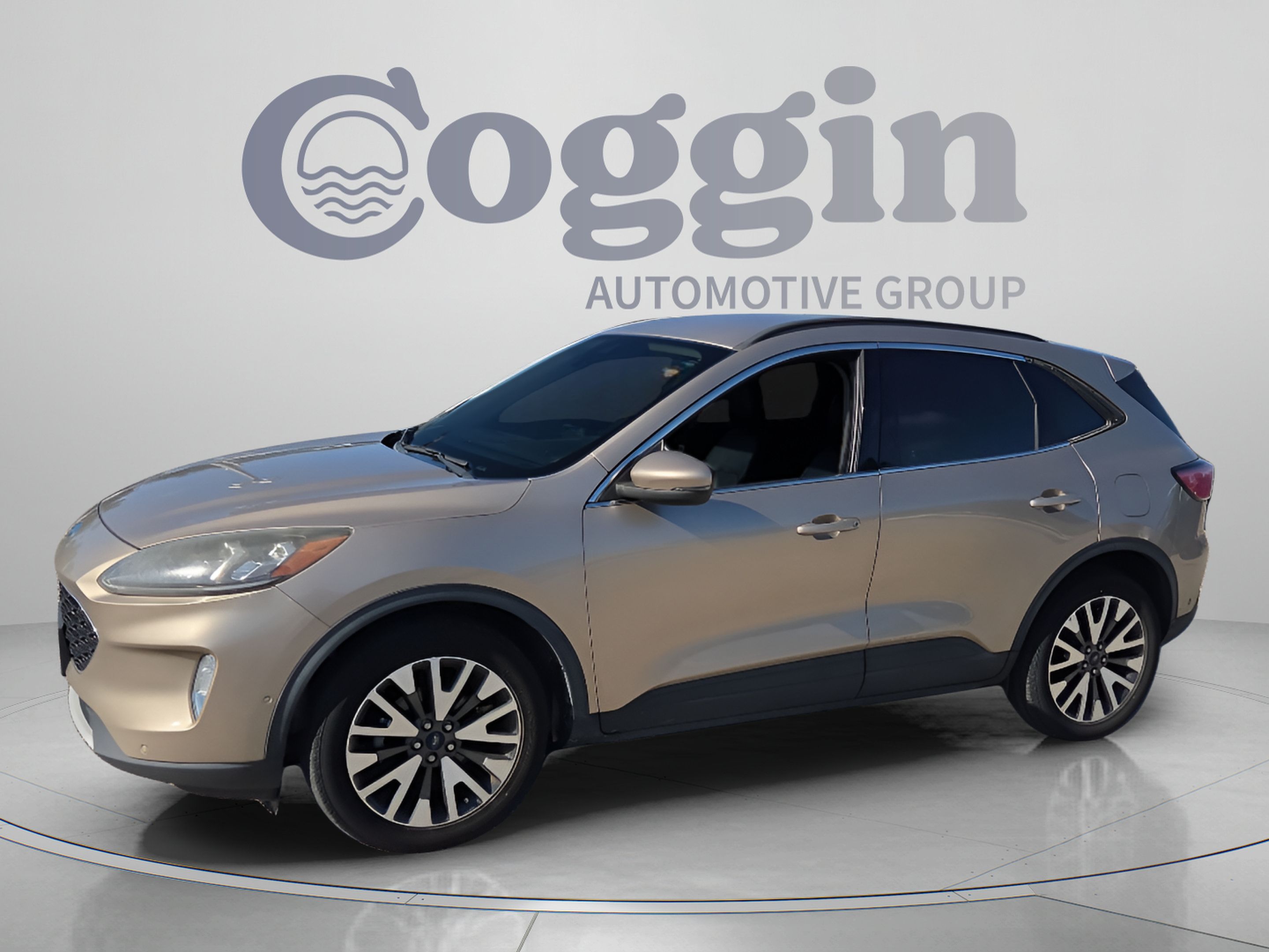 Used 2020 Ford Escape Titanium AWD/4WD image 1