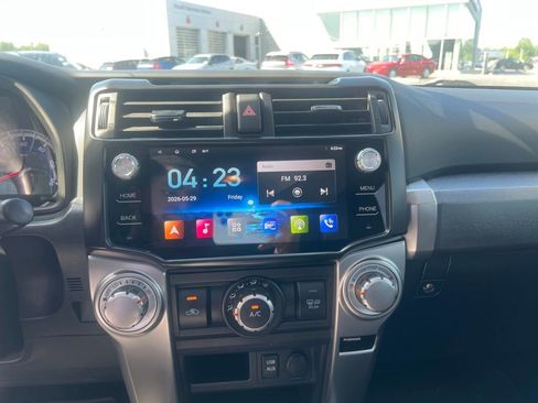Used 2016 Toyota 4Runner SR5 Premium AWD/4WD image 8