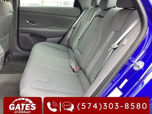 Used 2025 Hyundai Elantra SEL image 13