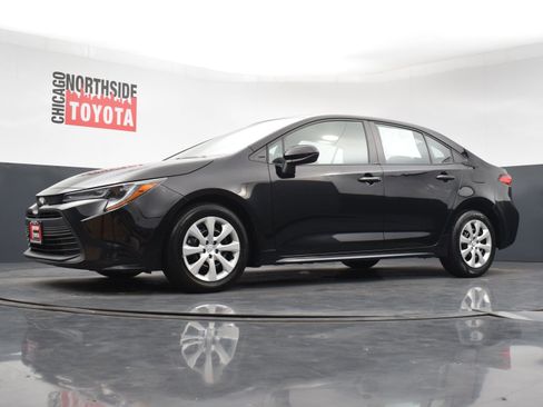 Used 2023 Toyota Corolla LE image 24