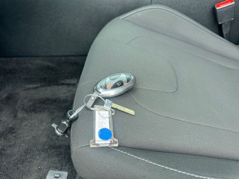 Used 2025 Hyundai Elantra SEL image 22