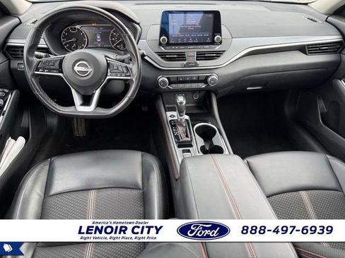 Used 2023 Nissan Altima 2.5 SR AWD/4WD image 15