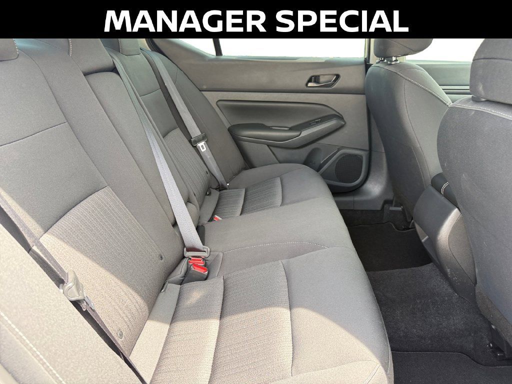Used 2025 Nissan Altima 2.5 S FWD image 17