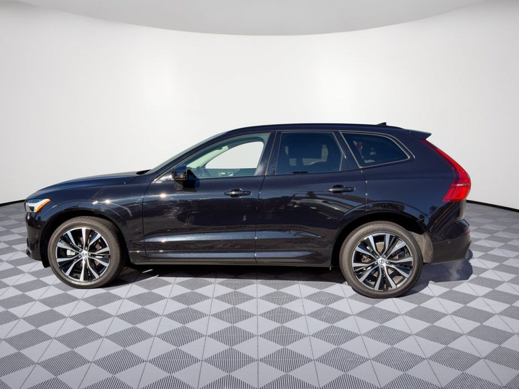 Used 2024 Volvo XC60 B5 Plus w/ Protection Package Premier AWD/4WD image 2