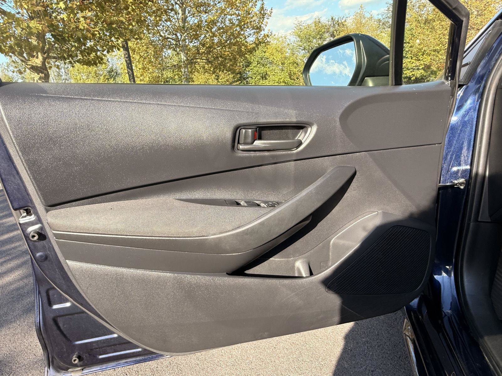 Used 2023 Toyota Corolla LE w/ Carpet Mat Package (TMS) FWD image 12
