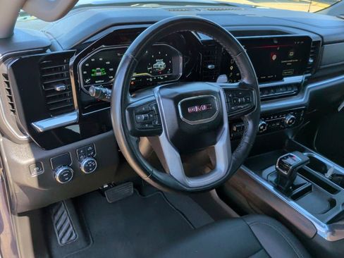Used 2023 GMC Sierra 1500 SLT image 14