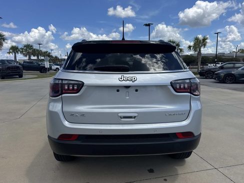 Used 2024 Jeep Compass Limited AWD/4WD image 6