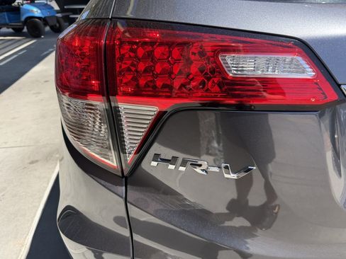 Used 2022 Honda HR-V EX image 14