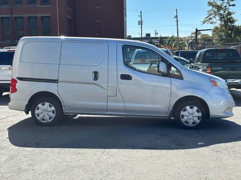 Used 2018 Nissan NV200 SV w/ Navigation Package image 3