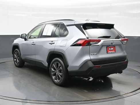 Used 2023 Toyota RAV4 XLE Premium AWD/4WD image 4