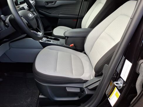 Used 2025 Ford Escape Active w/ Cold Weather Package image 14