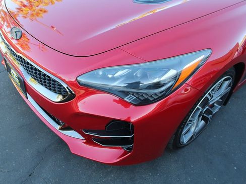 Used 2018 Kia Stinger GT1 RWD image 10