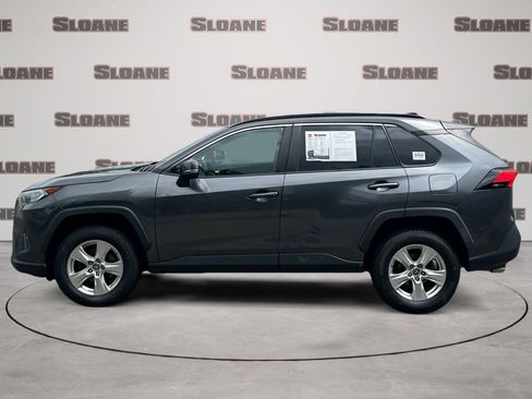 Used 2021 Toyota RAV4 XLE AWD/4WD image 2