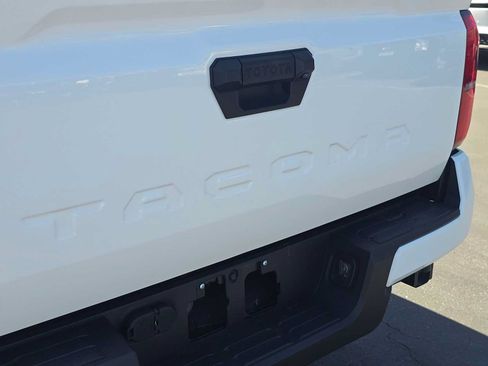 Used 2024 Toyota Tacoma TRD Off-Road AWD/4WD image 15