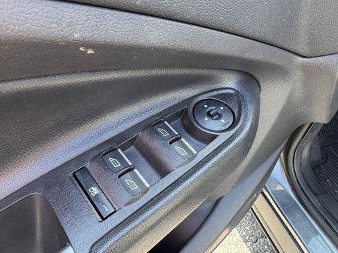 Used 2019 Ford Escape Titanium FWD image 13