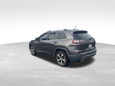 Used 2019 Jeep Cherokee Limited FWD image 11