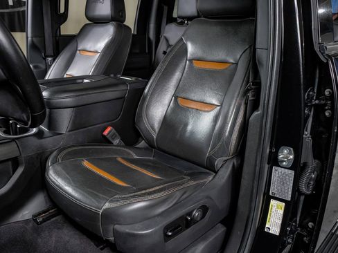 Used 2020 GMC Sierra 3500 AT4 w/ AT4 Premium Package image 31