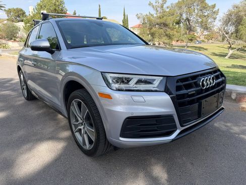 Used 2019 Audi Q5 2.0T Premium Plus w/ Premium Plus Package AWD/4WD image 7