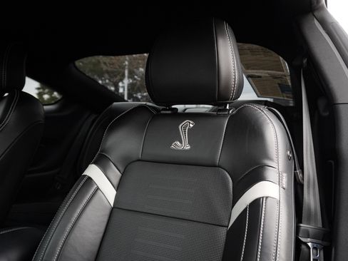 Used 2021 Ford Mustang Shelby GT500 w/ Technology Package image 17