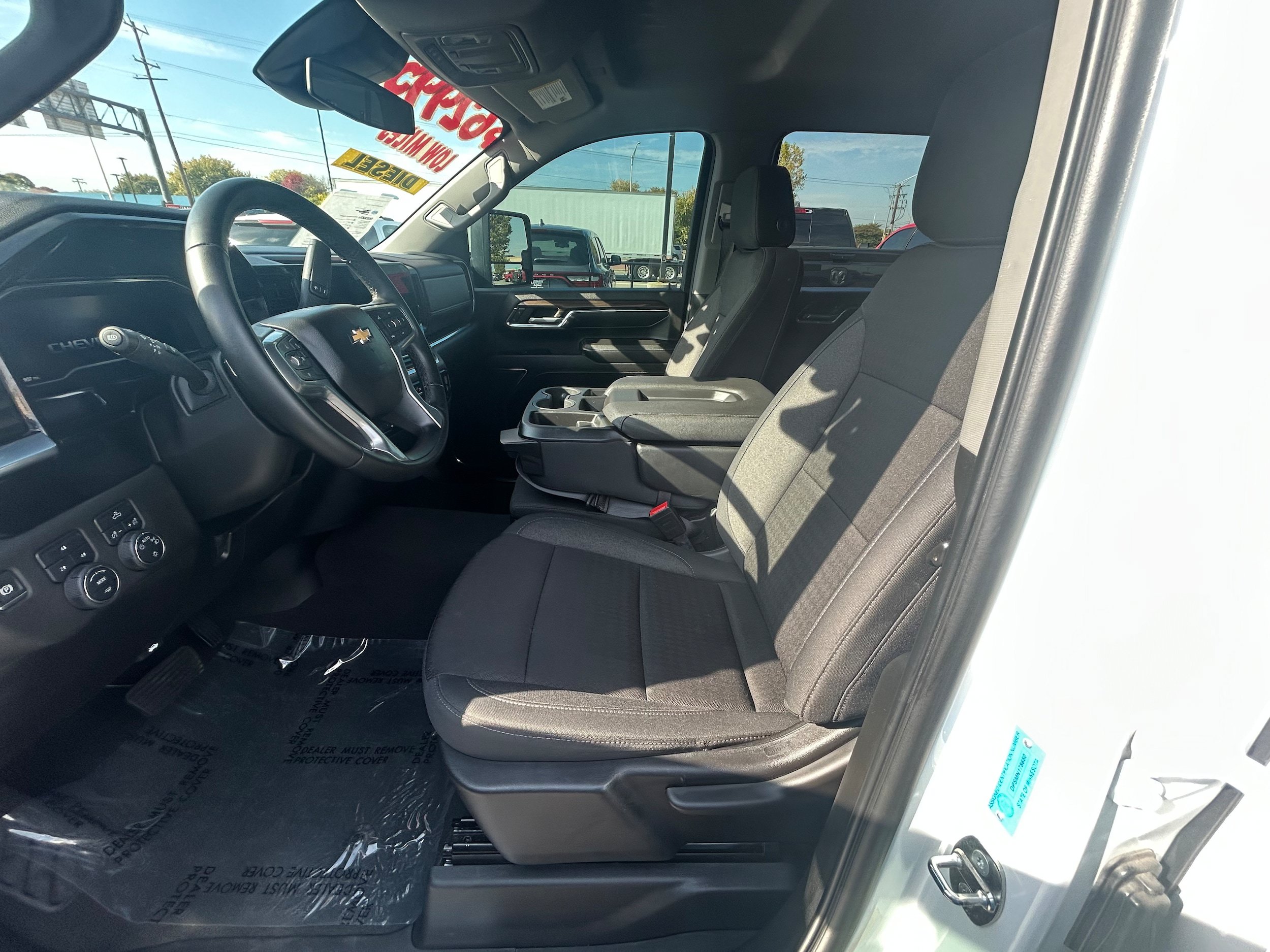 Used 2024 Chevrolet Silverado 3500 LT AWD/4WD image 8