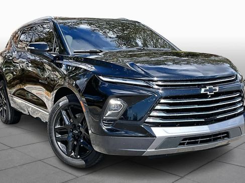 Used 2023 Chevrolet Blazer Premier w/ Driver Confidence II Package image 3