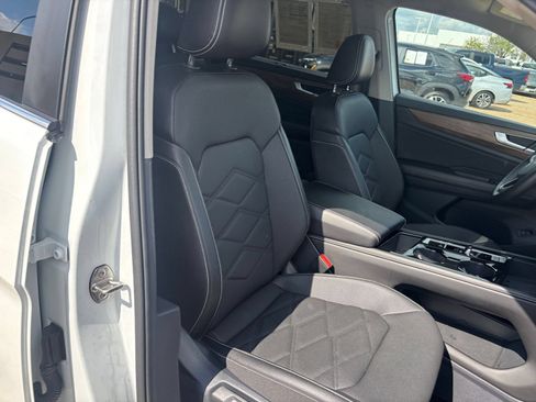 Used 2026 Volkswagen Atlas SE FWD image 40