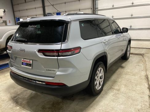 Used 2022 Jeep Grand Cherokee L Limited image 15