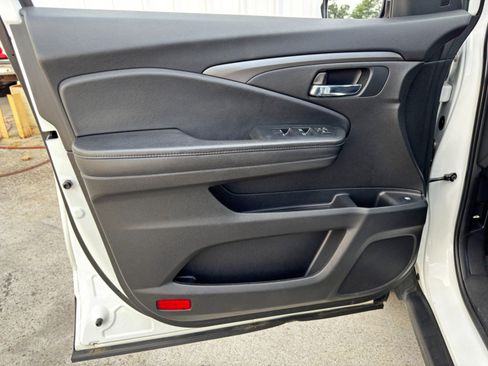 Used 2022 Honda Pilot Sport image 40