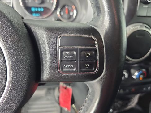 Used 2016 Jeep Wrangler Sahara AWD/4WD image 21