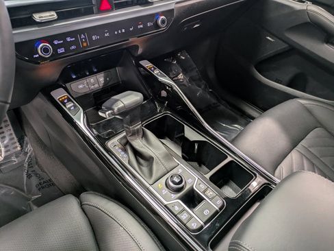 Certified 2024 Kia Sorento SX Prestige image 14