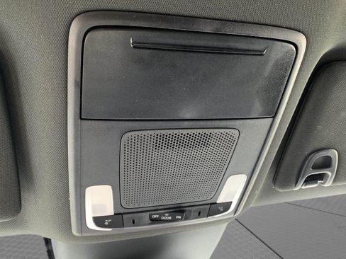 Used 2023 Honda Pilot Sport image 31