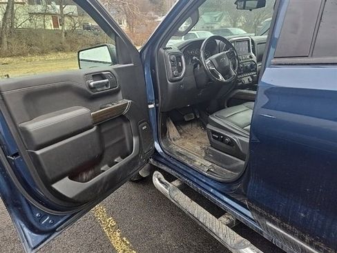 Used 2019 Chevrolet Silverado 1500 LT Trail Boss image 8