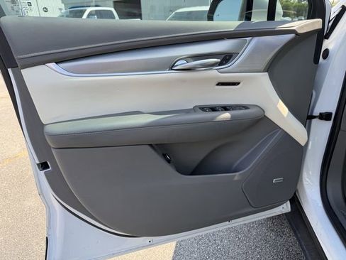 Used 2023 Cadillac XT5 Premium Luxury w/ Technology Package image 11