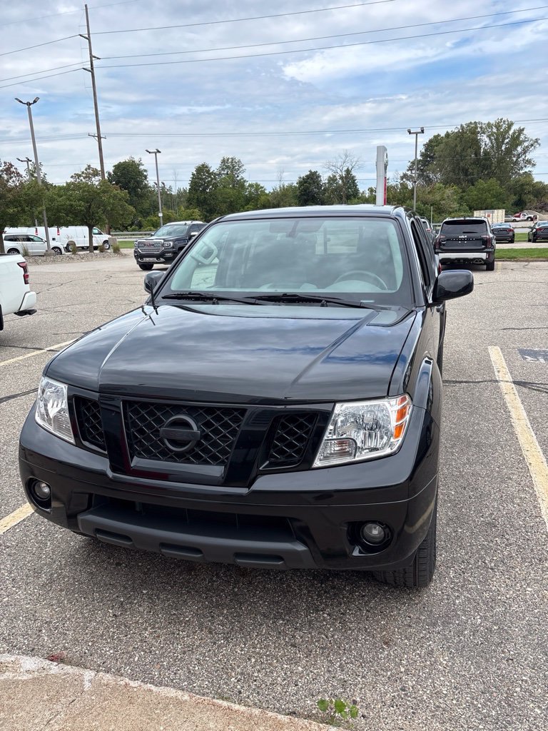 Used 2020 Nissan Frontier SV w/ Midnight Edition Floor Mats AWD/4WD image 1